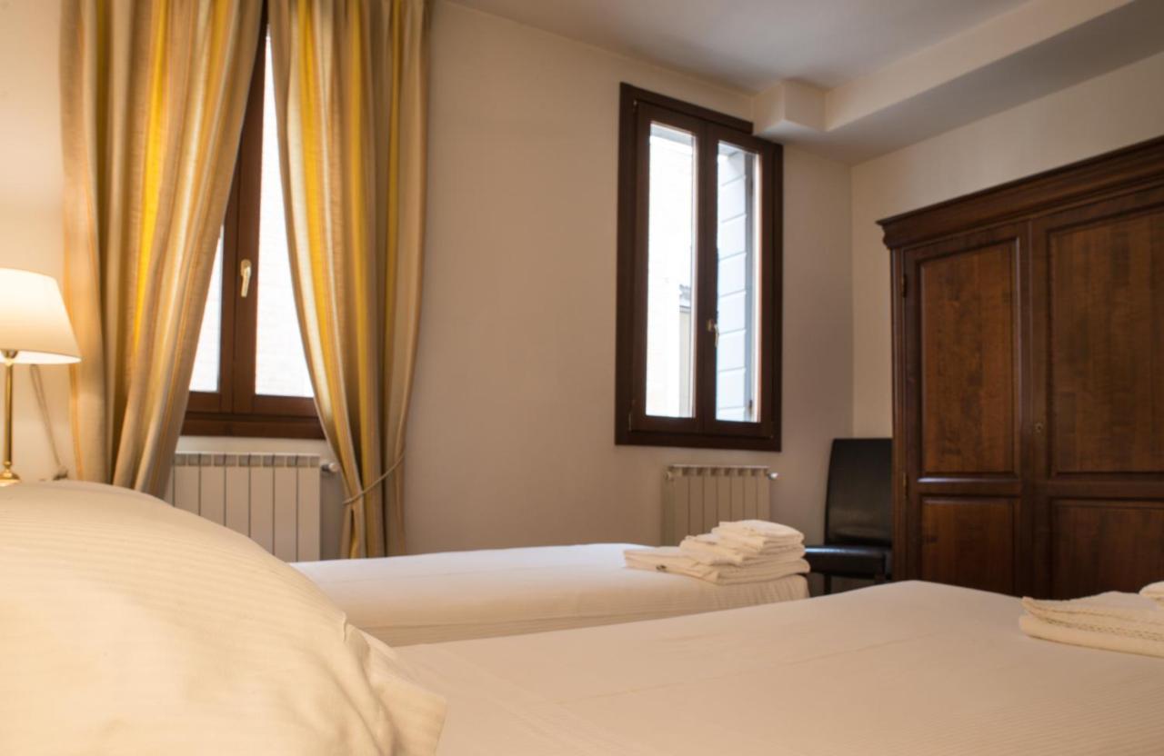Le Vele Di Venezia Apartment Bagian luar foto